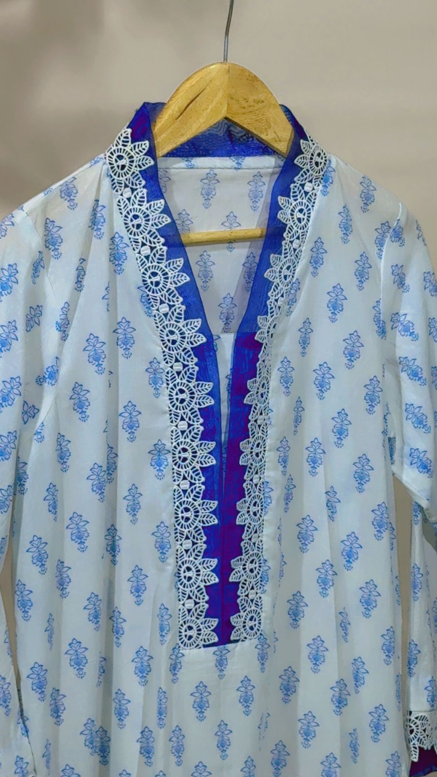 Meevrah 2-Piece Printed Classic Lawn Suit – Timeless Prints, Everyday Comfort