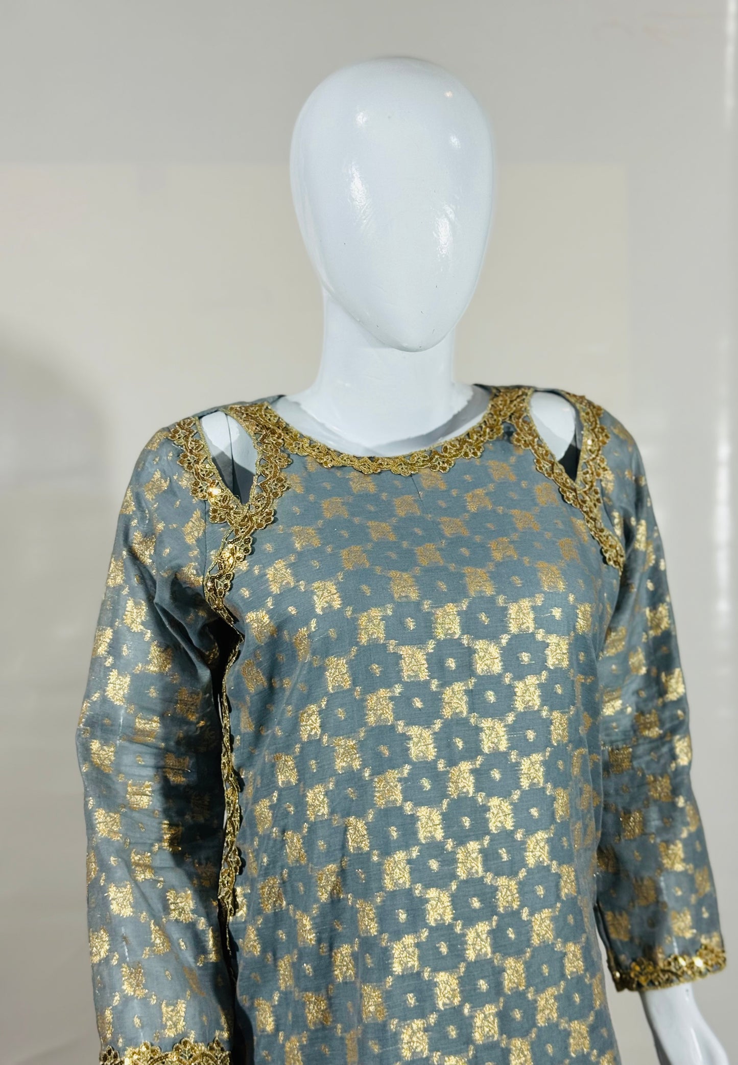 Elegant 2-Piece Party Wear Dress – Latest Design in Premium Silk Jamawar