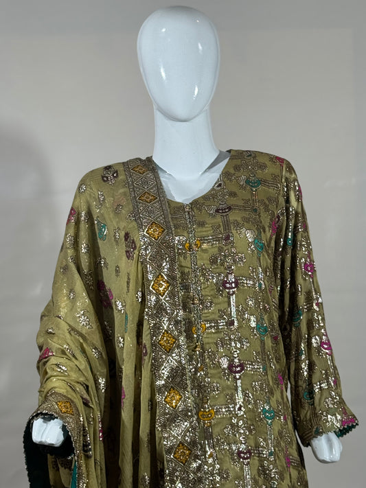 3-Piece Party Wear Dress – Pure Zari Fabric with Luxurious Detailing