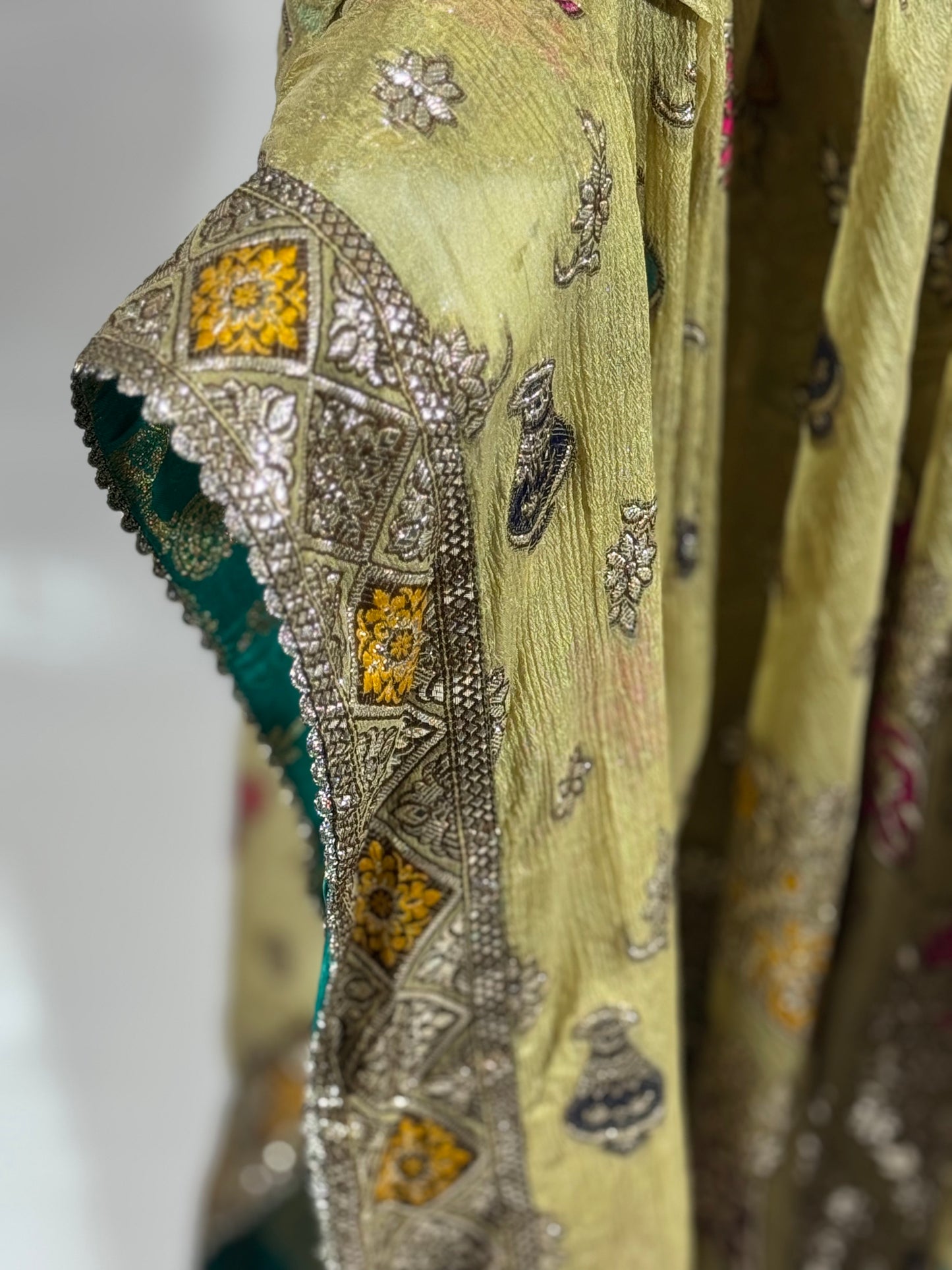 3-Piece Party Wear Dress – Pure Zari Fabric with Luxurious Detailing