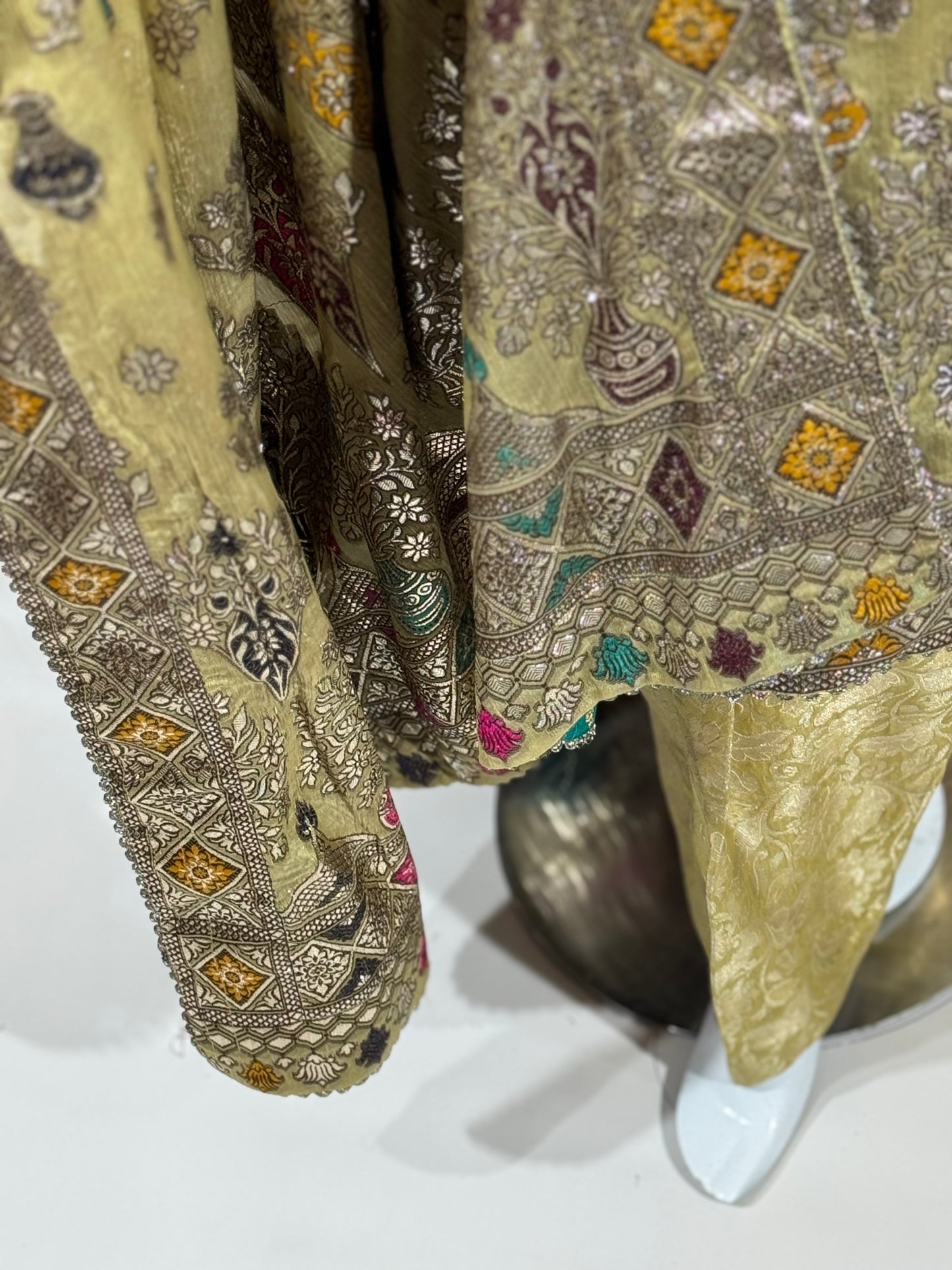 3-Piece Party Wear Dress – Pure Zari Fabric with Luxurious Detailing