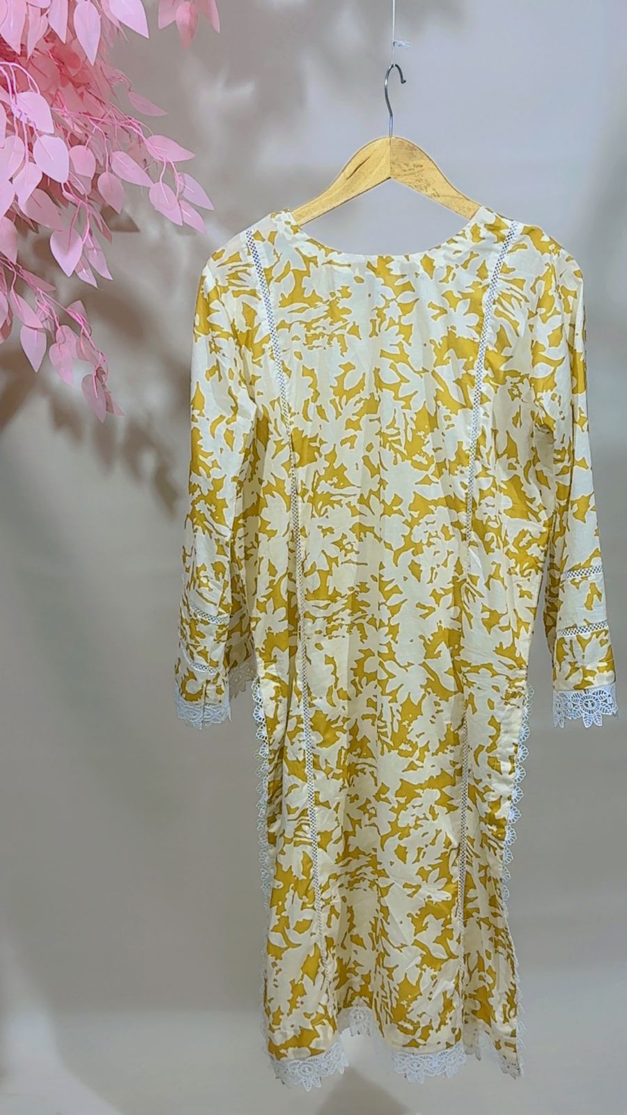Meevrah 2-Piece Printed Classic Lawn Suit – Timeless Prints, Everyday Comfort