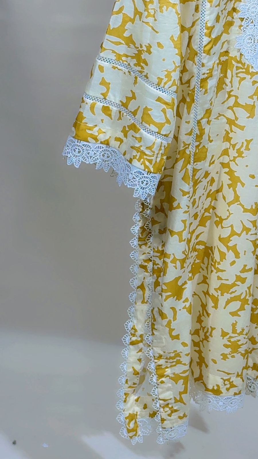 Meevrah 2-Piece Printed Classic Lawn Suit – Timeless Prints, Everyday Comfort