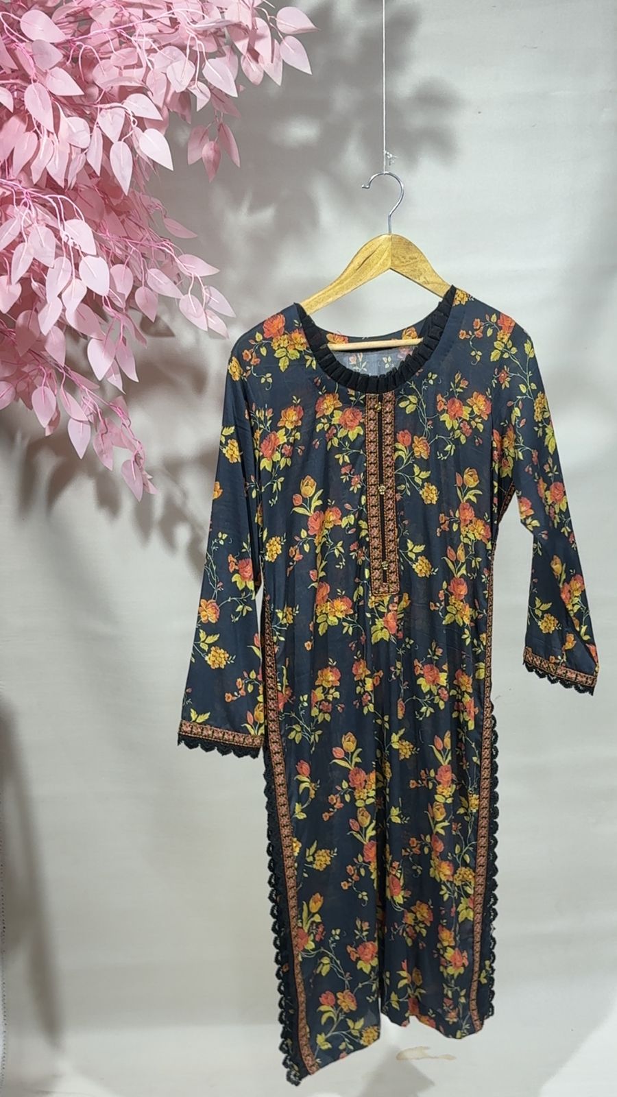 Meevrah 2-Piece Printed Classic Lawn Suit – Timeless Prints, Everyday Comfort