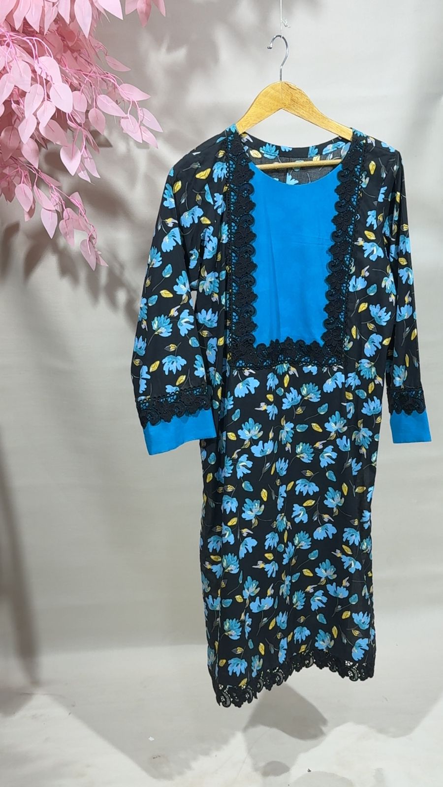 Meevrah 2-Piece Printed Classic Lawn Suit – Timeless Prints, Everyday Comfort