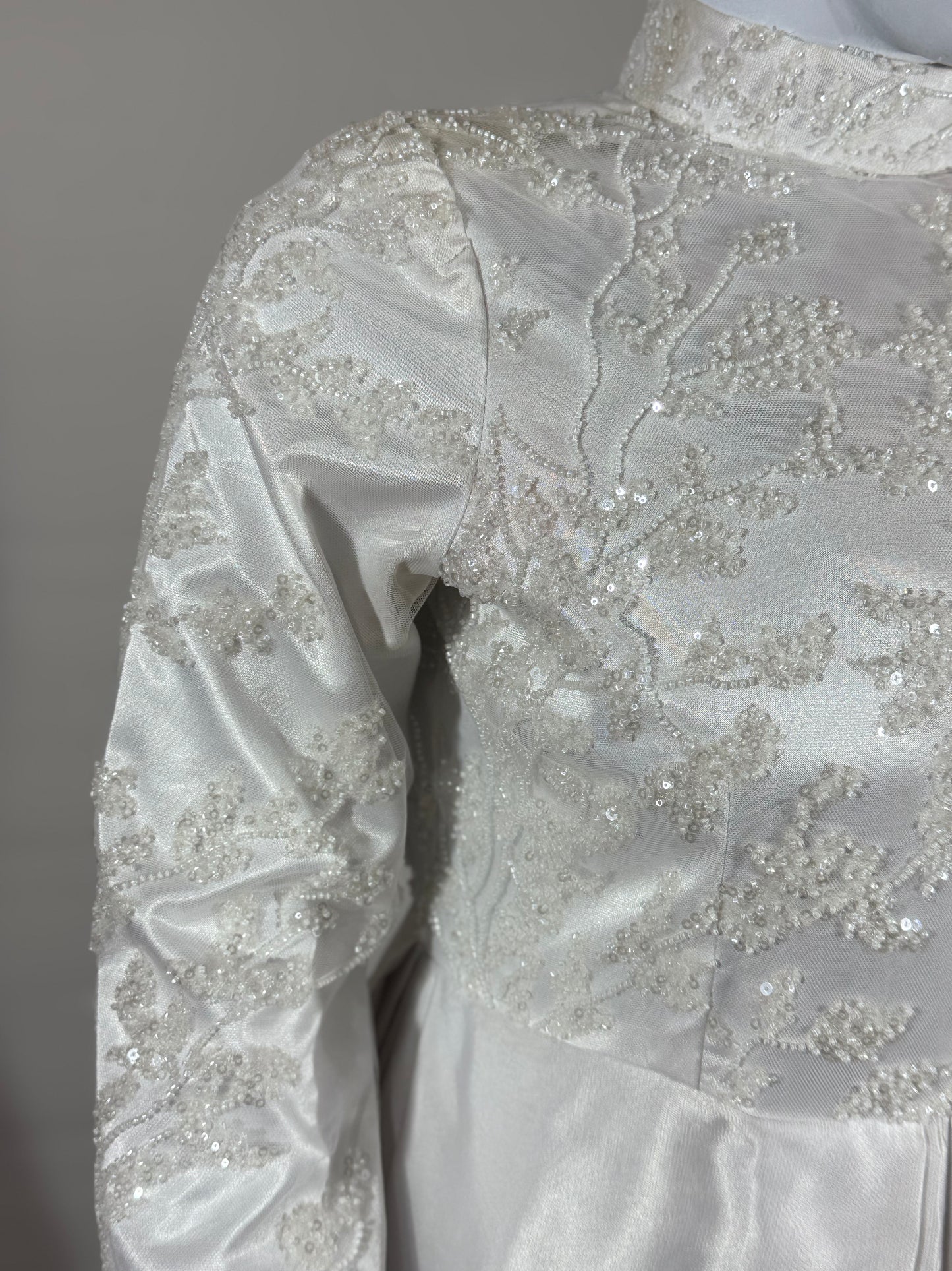 Luxury Bridal Maxi – Net and Silk Fabric Elegance for Your Special Day