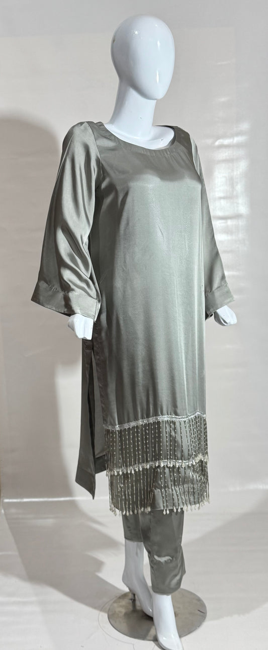 Stylish 2-Piece Casual Outfit – Soft and Comfortable Silk Fabric