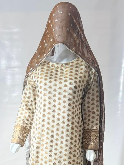 Opulent 3-Piece Indian Banarasi Bridal Dress – Traditional Elegance and Royal Craftsmanship